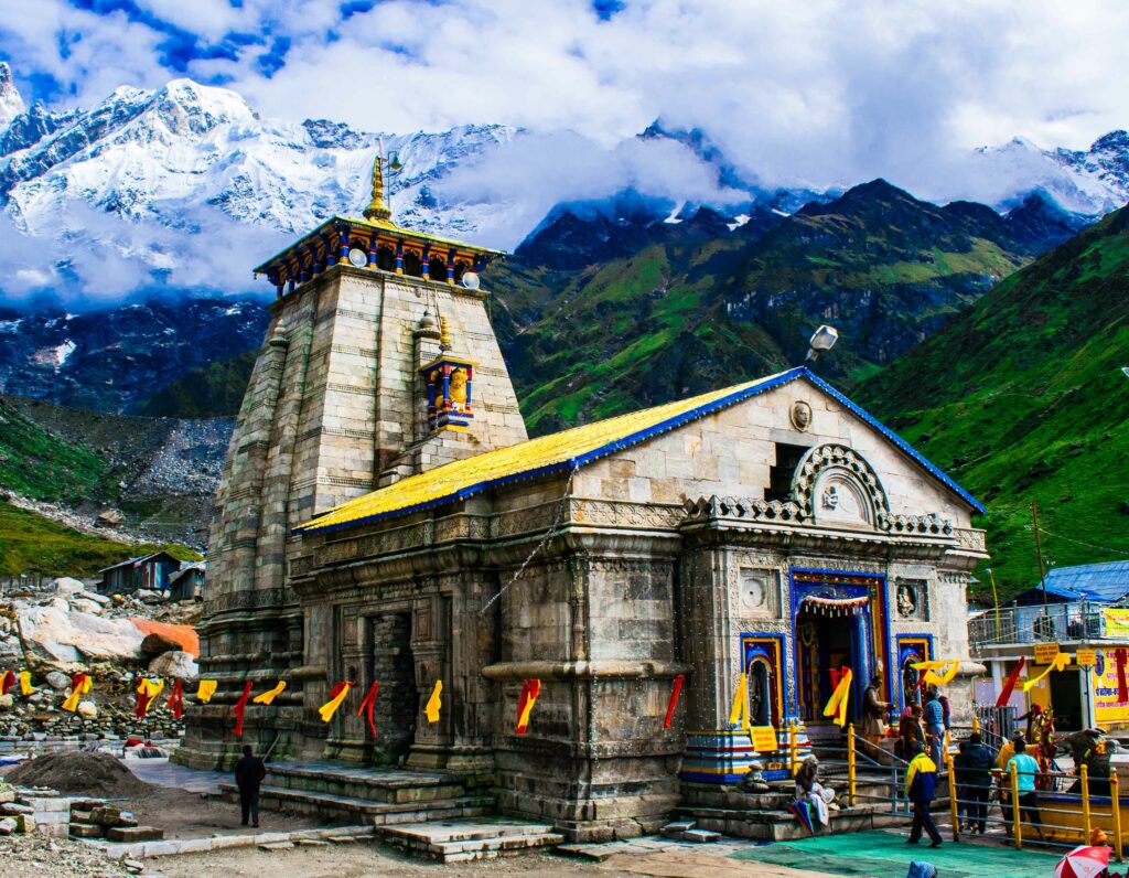 this image is about Kedarnath Temple situated in Uttarakhand 